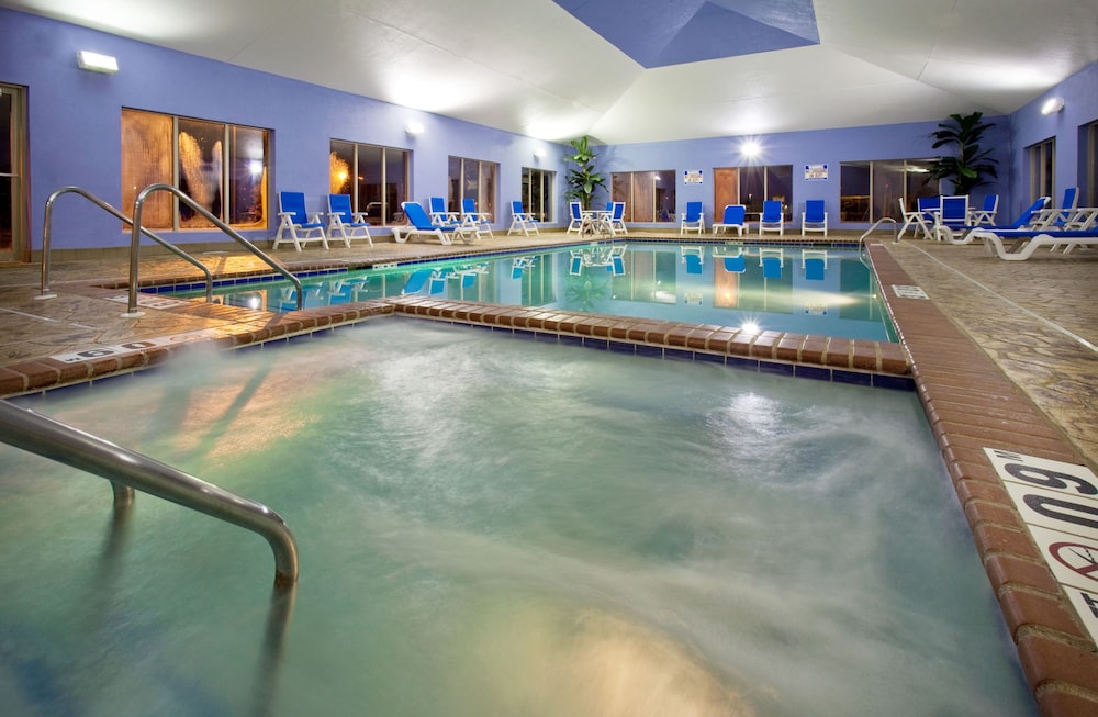 holiday inn express hotel and suites pleasant prairie kenosha by ihg