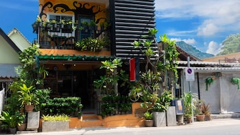 Sabina Guesthouse,Kamala>>Bang Tao Beach,3 star