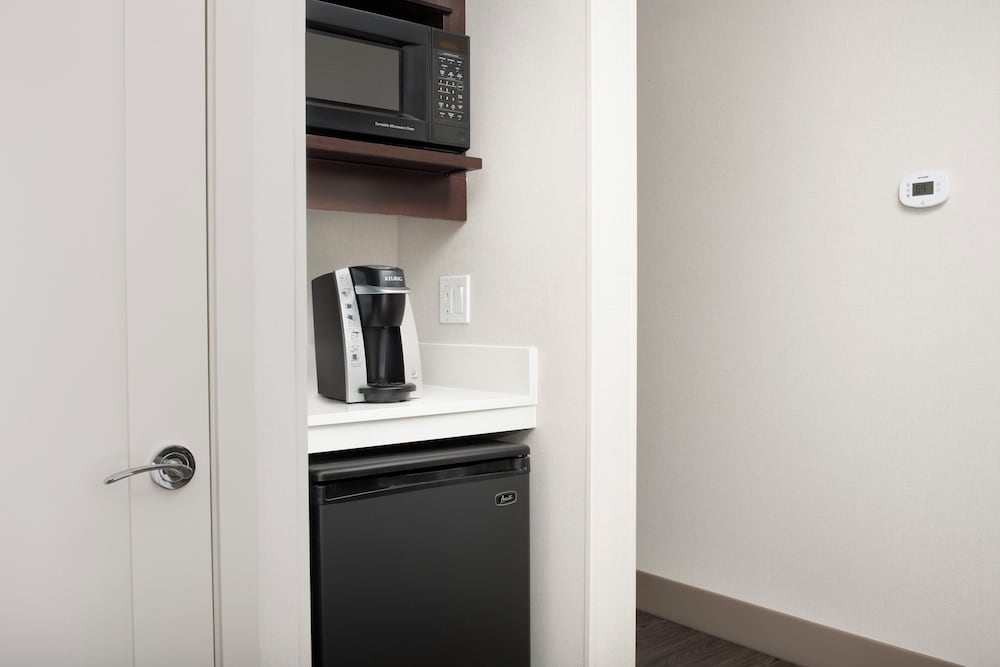 holiday inn express and suites puyallup tacoma are