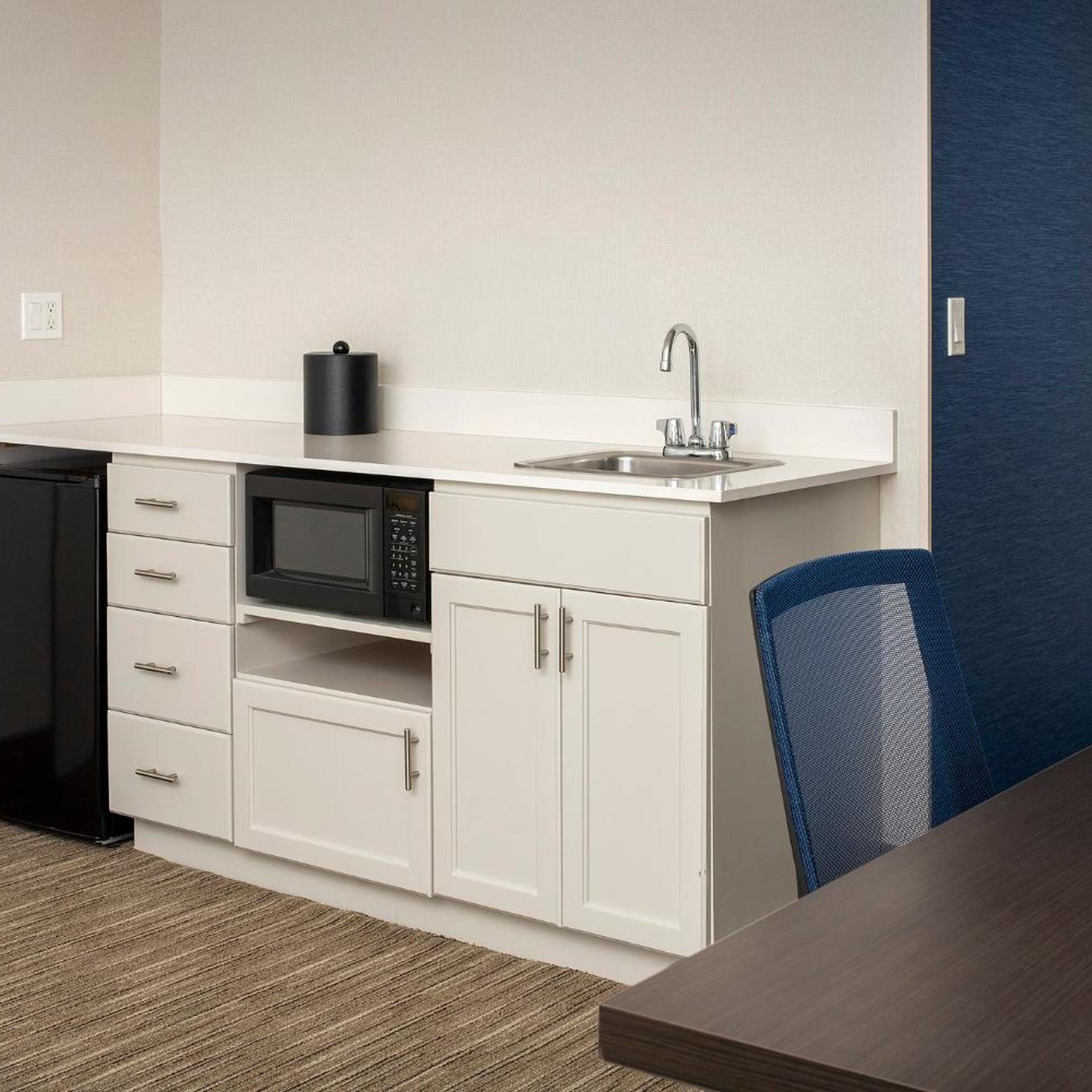 holiday inn express and suites puyallup tacoma are
