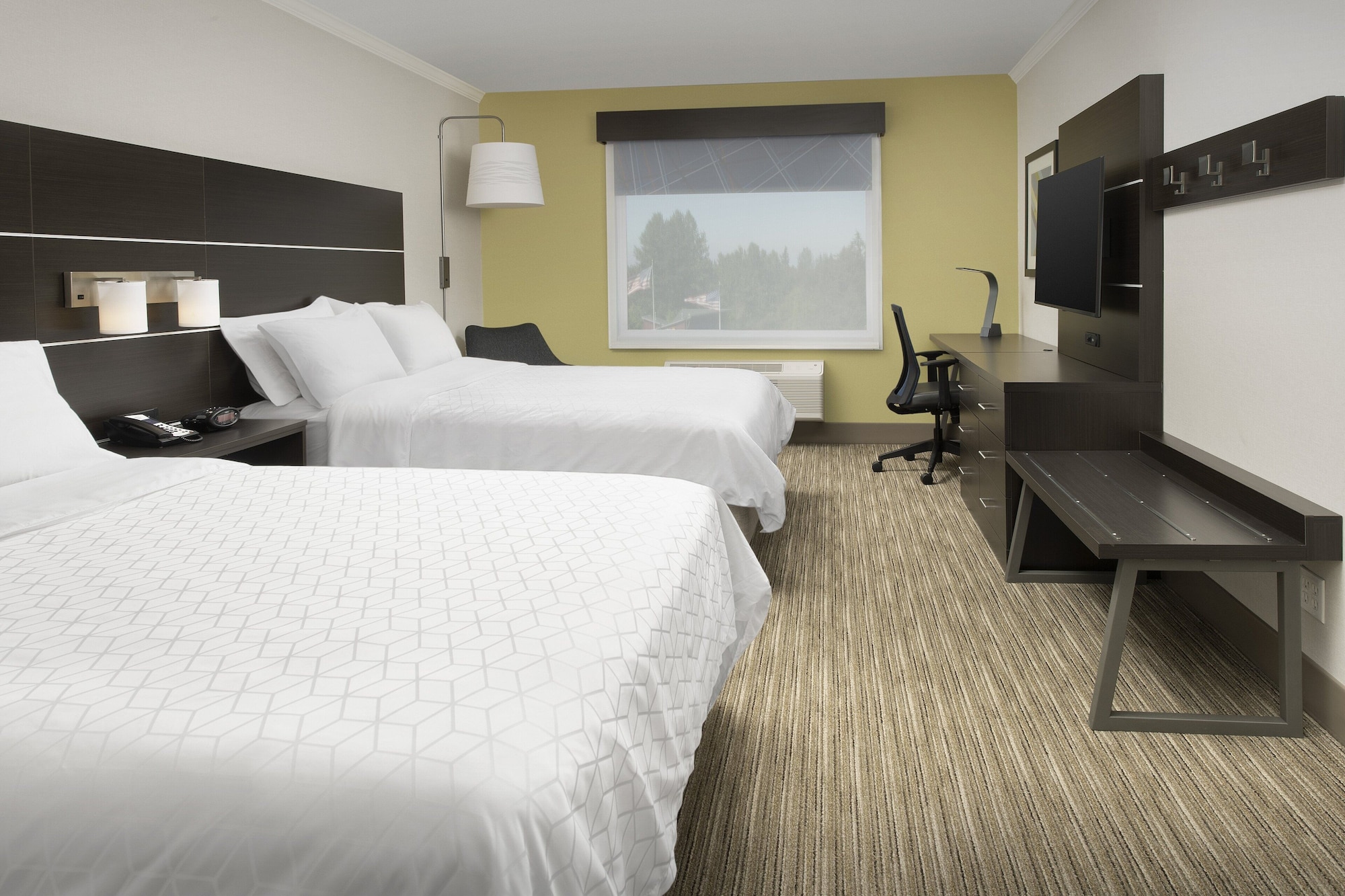 holiday inn express and suites puyallup tacoma are