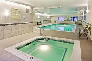 holiday inn express and suites puyallup tacoma are