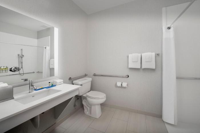 holiday inn express and suites puyallup tacoma are