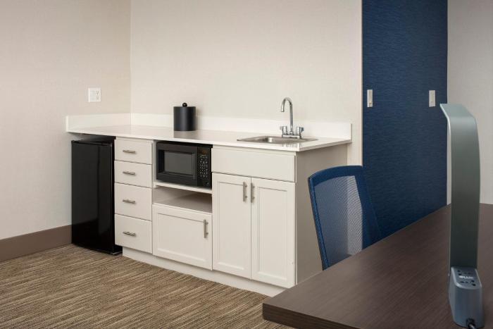 holiday inn express and suites puyallup tacoma are