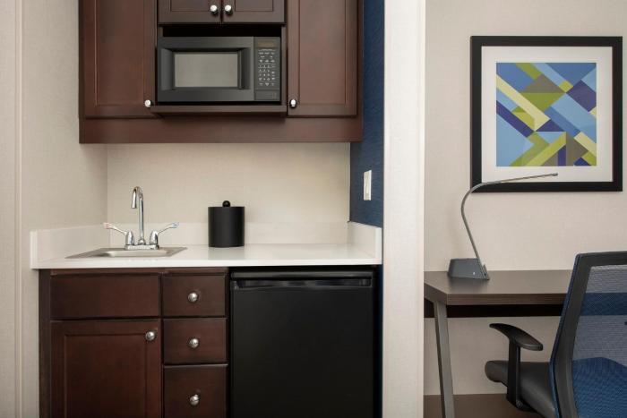 holiday inn express and suites puyallup tacoma are