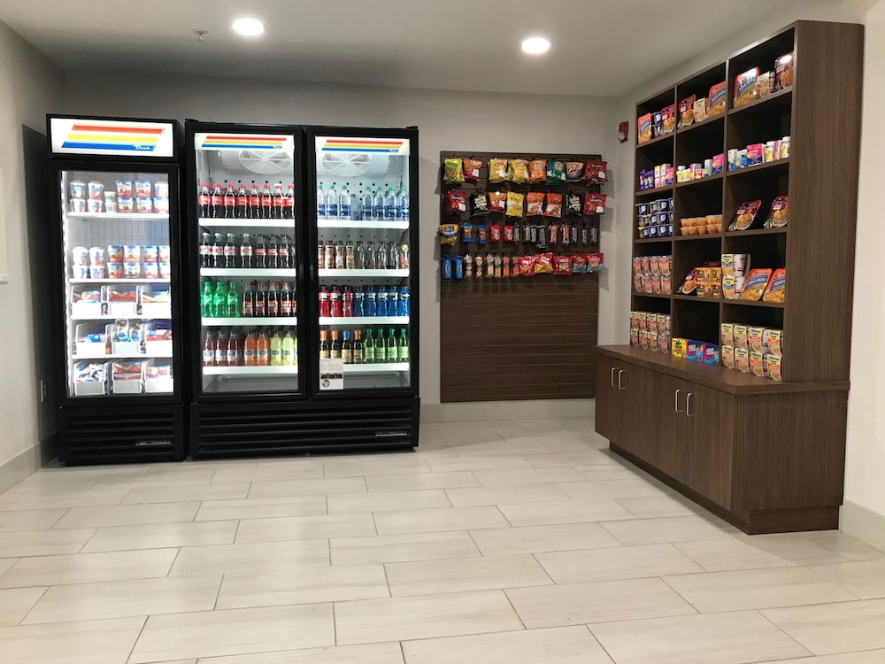holiday inn express hotel and suites quincy i 10 by ihg