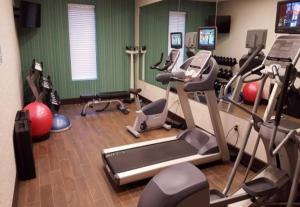 holiday inn express hotel and suites quincy i 10 by ihg