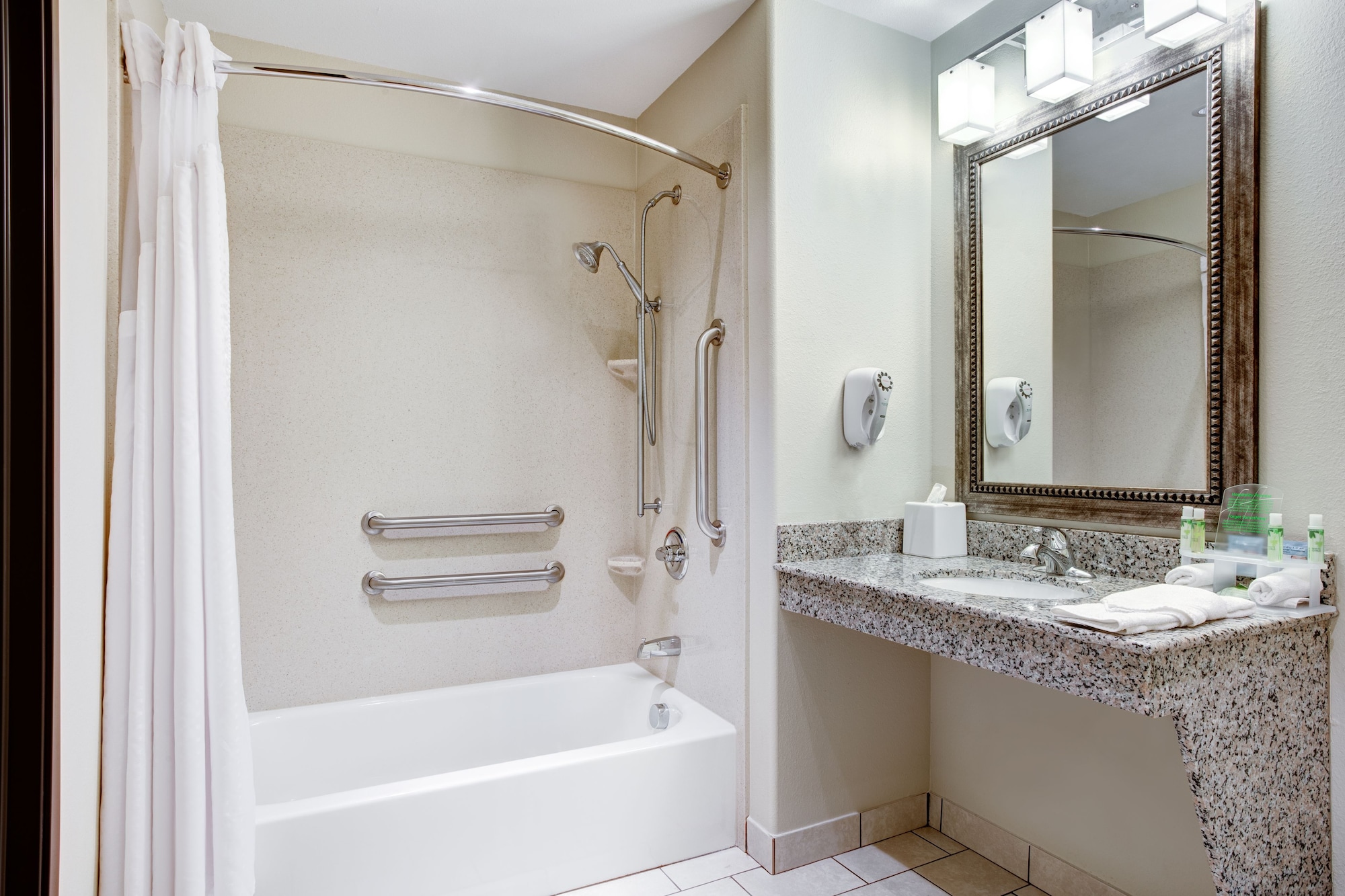 holiday inn express and suites raceland highway