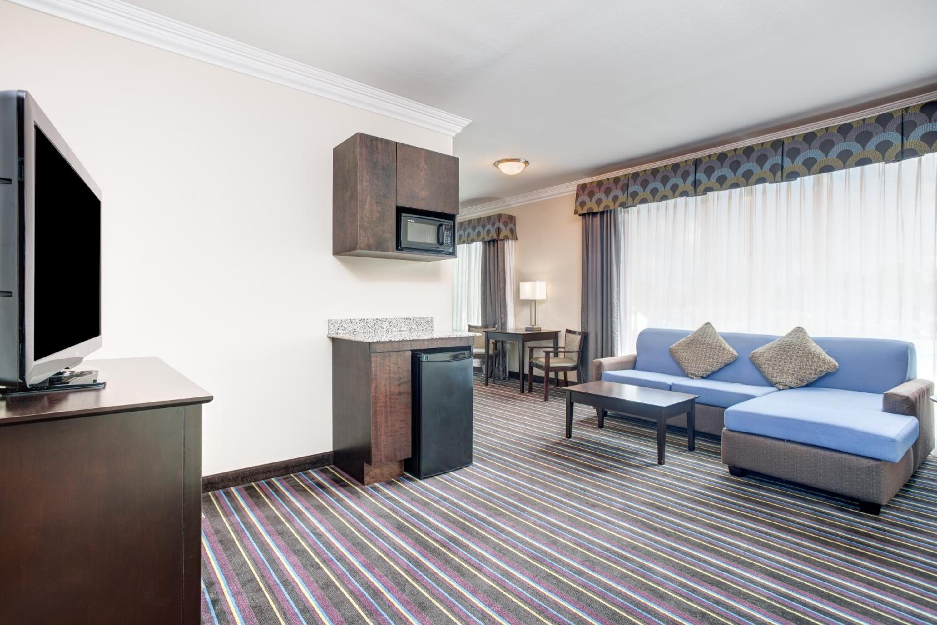 holiday inn express and suites raceland highway