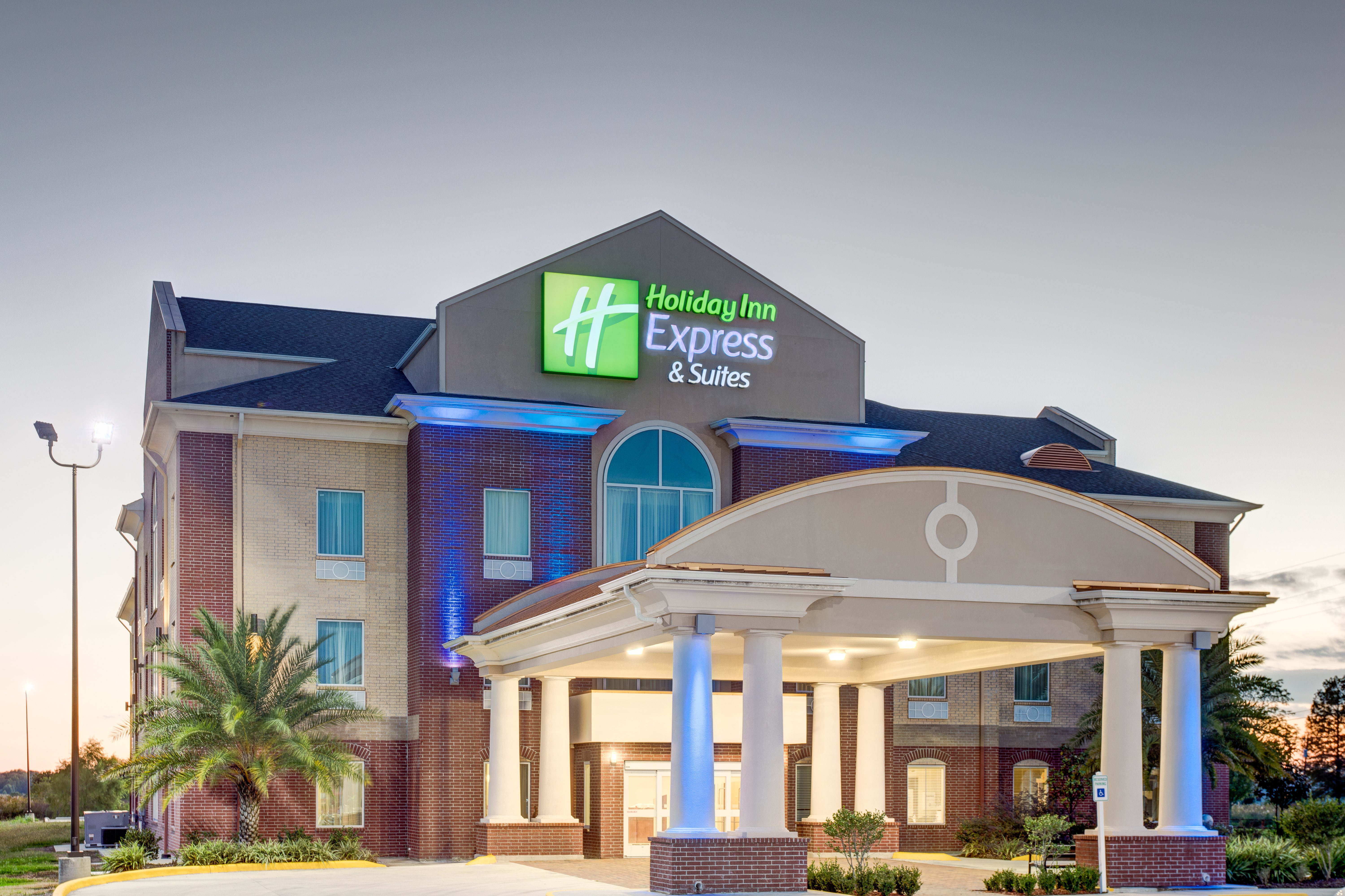 holiday inn express and suites raceland highway
