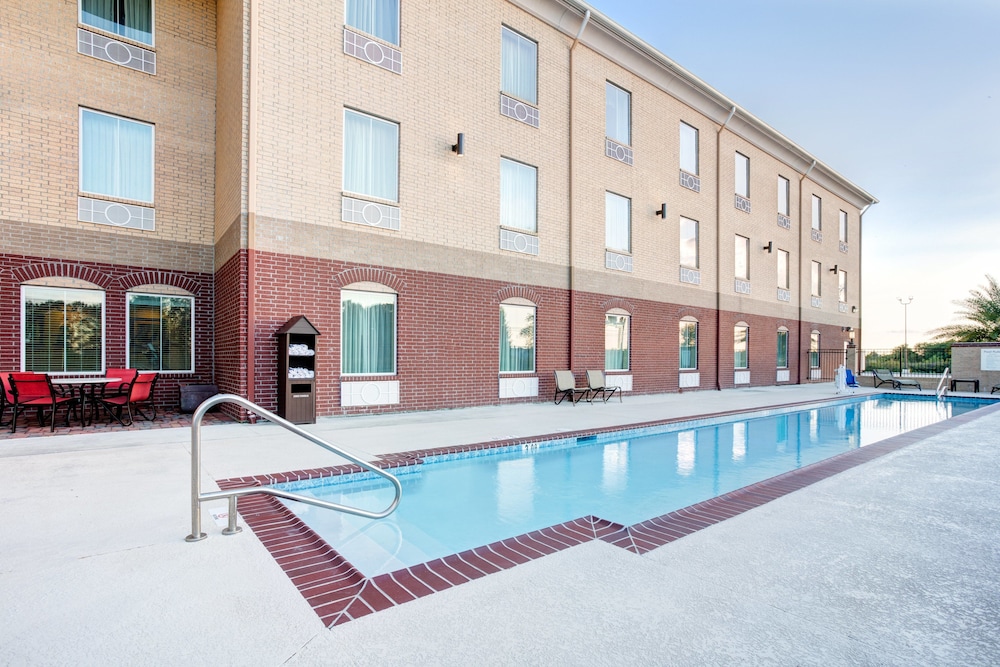 holiday inn express and suites raceland highway