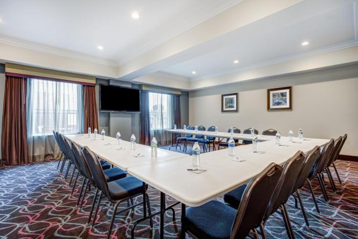 holiday inn express and suites raceland highway