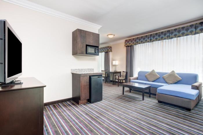 holiday inn express and suites raceland highway