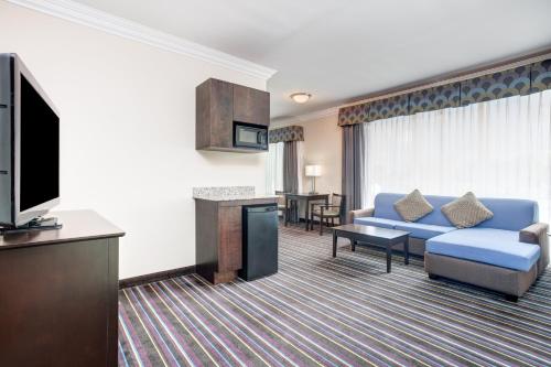 holiday inn express and suites raceland highway