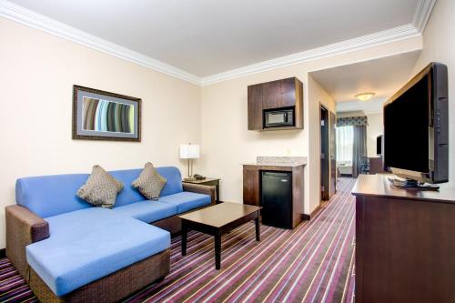 holiday inn express and suites raceland highway