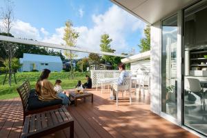 holiday house green garden