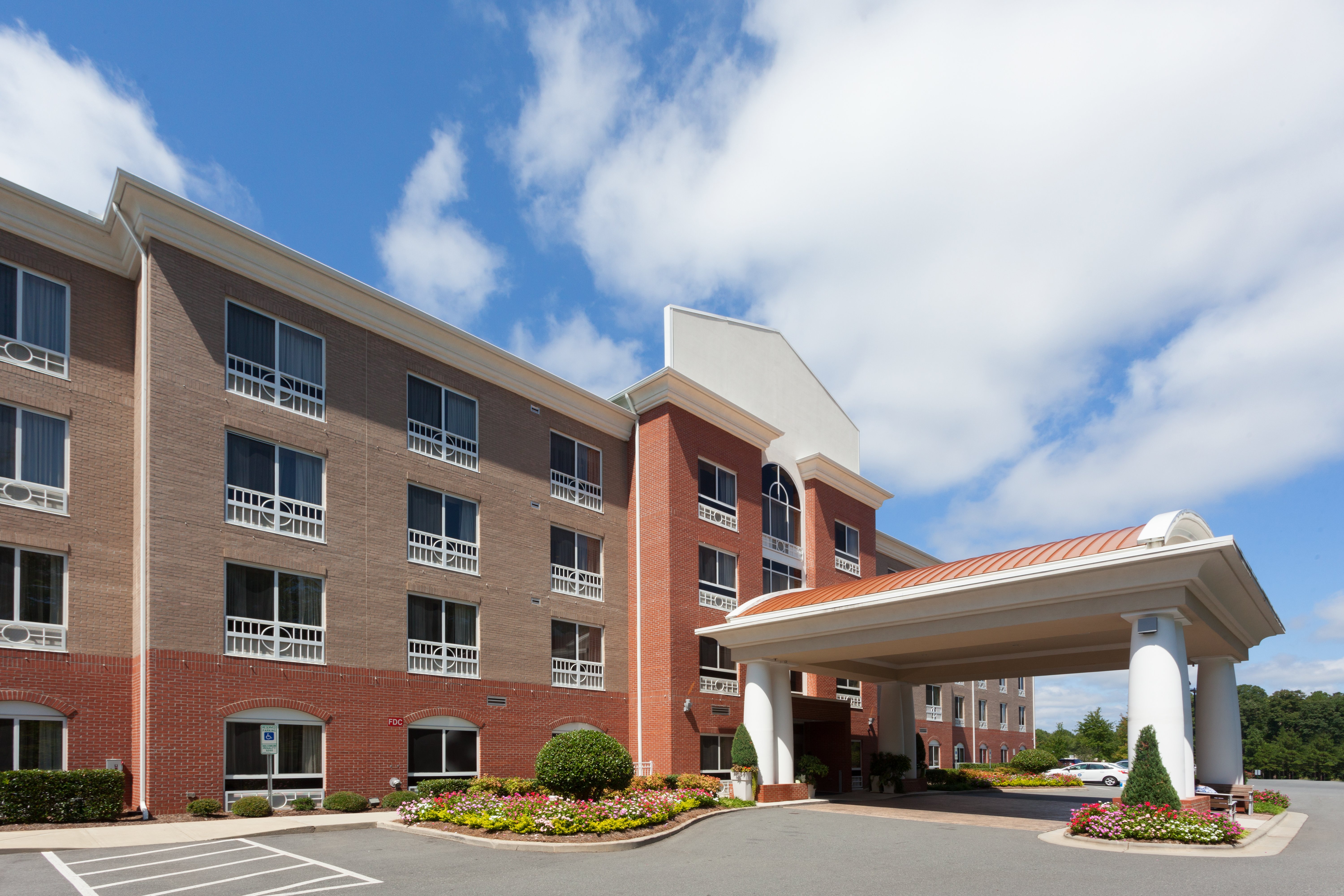 holiday inn express hotel and suites raleigh sw nc state