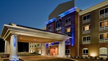 Holiday Inn Express Hotel & Suites Raleigh Sw Nc State,Charlotte>>Asbury,3 star