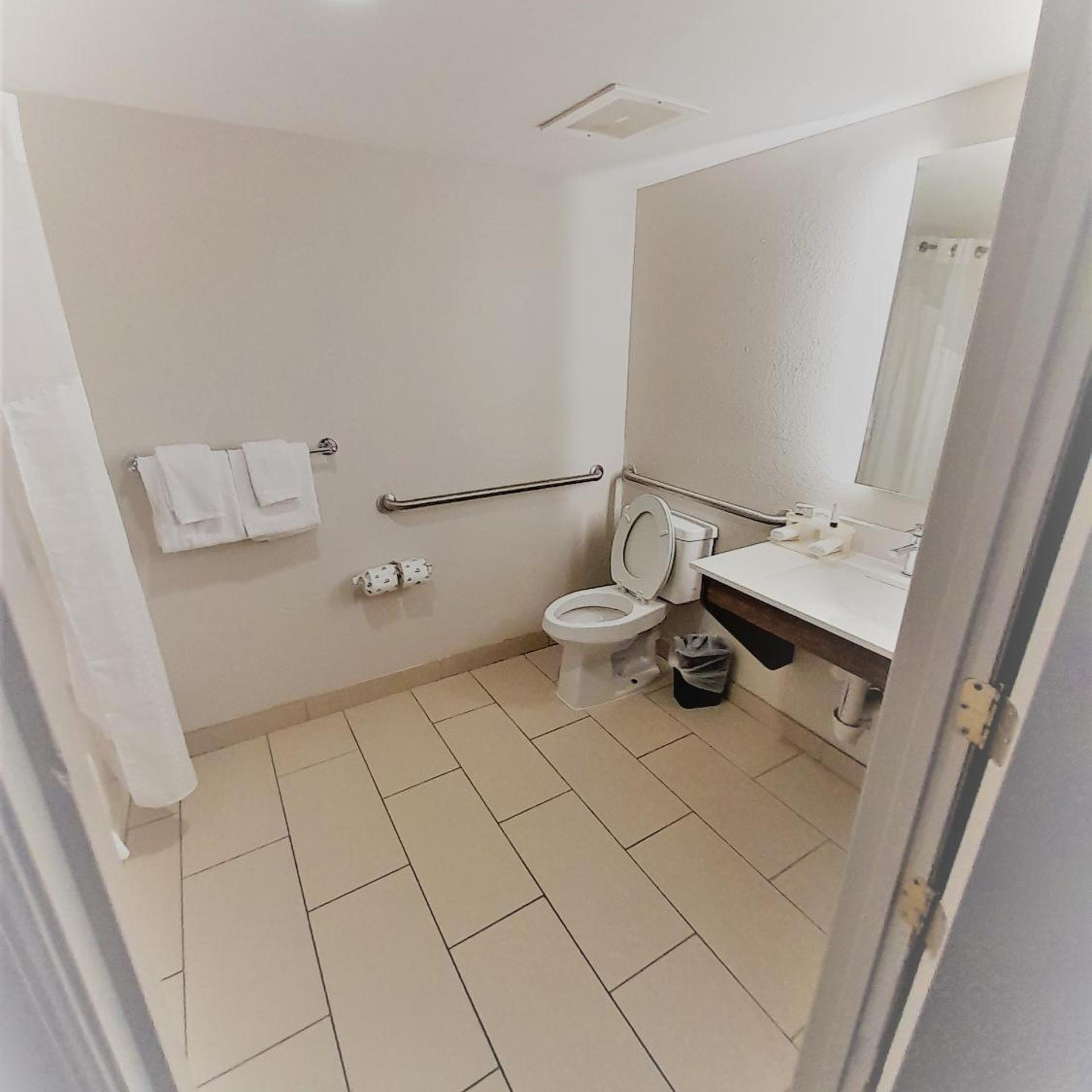 holiday inn express and suites raleigh north wake