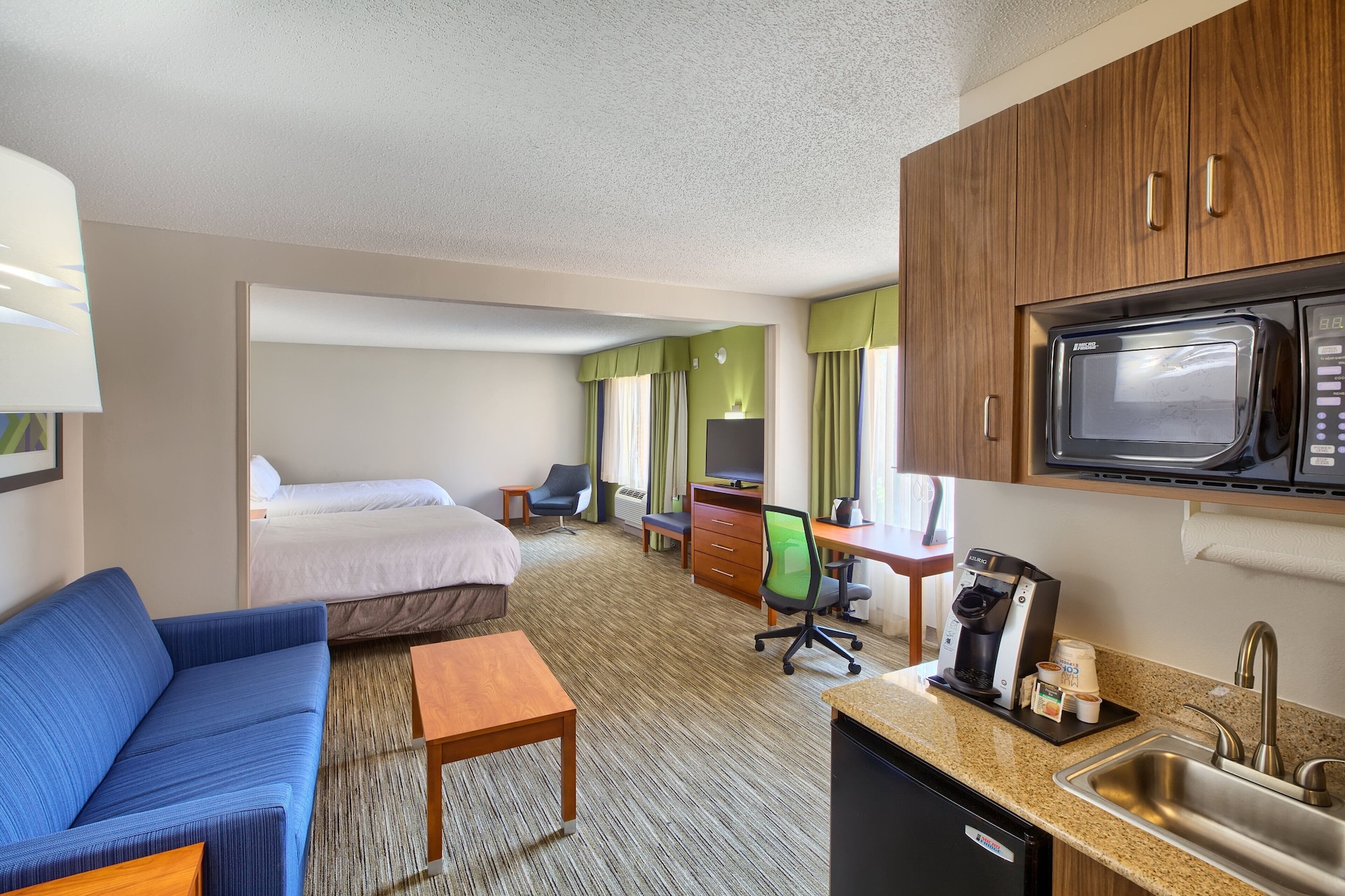 holiday inn express and suites raleigh north wake