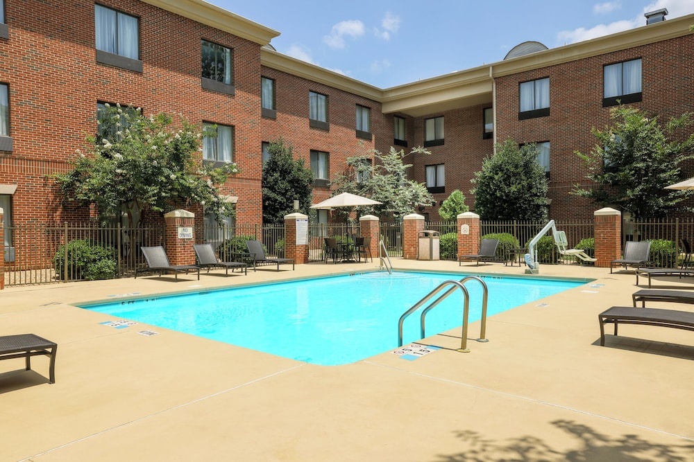 holiday inn express and suites raleigh north wake
