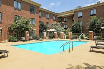 Holiday Inn Express And Suites Raleigh North Wake,Raleigh>>Charlotte,3 star