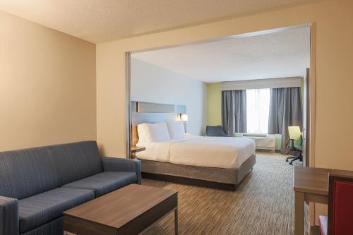holiday inn express and suites raleigh north wake