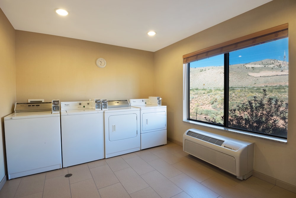 holiday inn express hotel and suites richfield by ihg