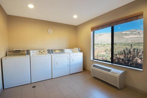 holiday inn express hotel and suites richfield by ihg