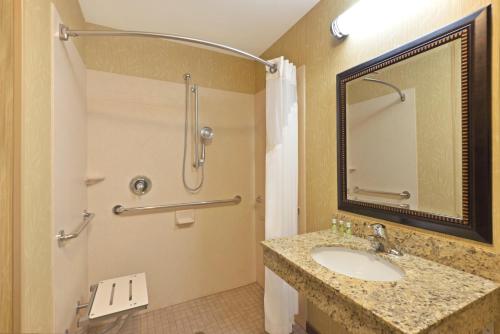 holiday inn express hotel and suites richfield by ihg