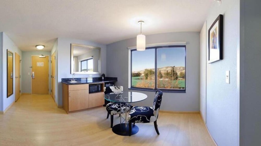 holiday inn express and suites rock springs green river