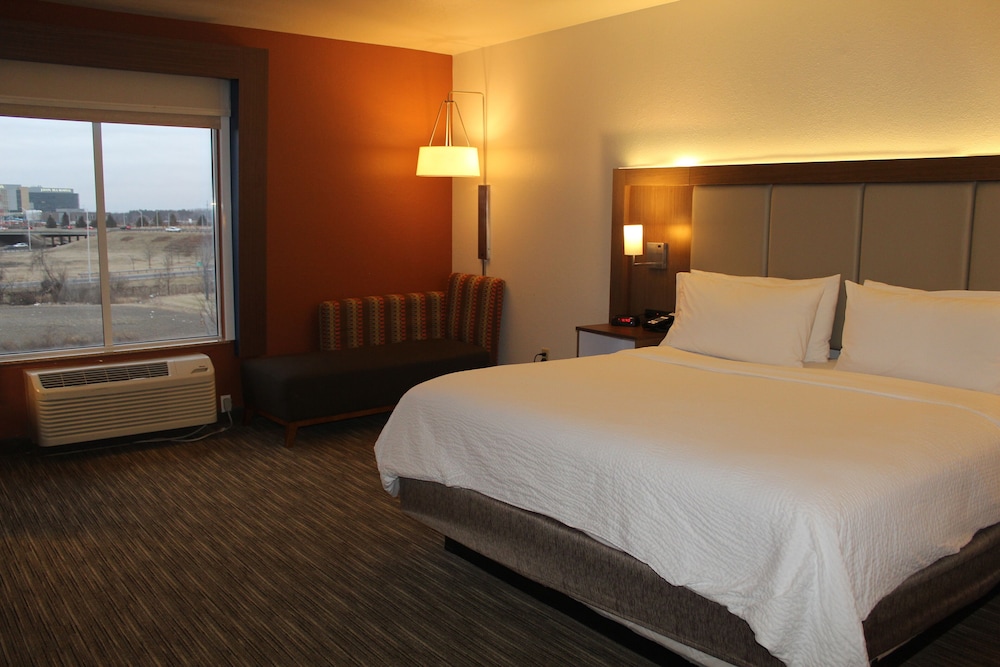 holiday inn express hotel and suites rockford loves park by ihg