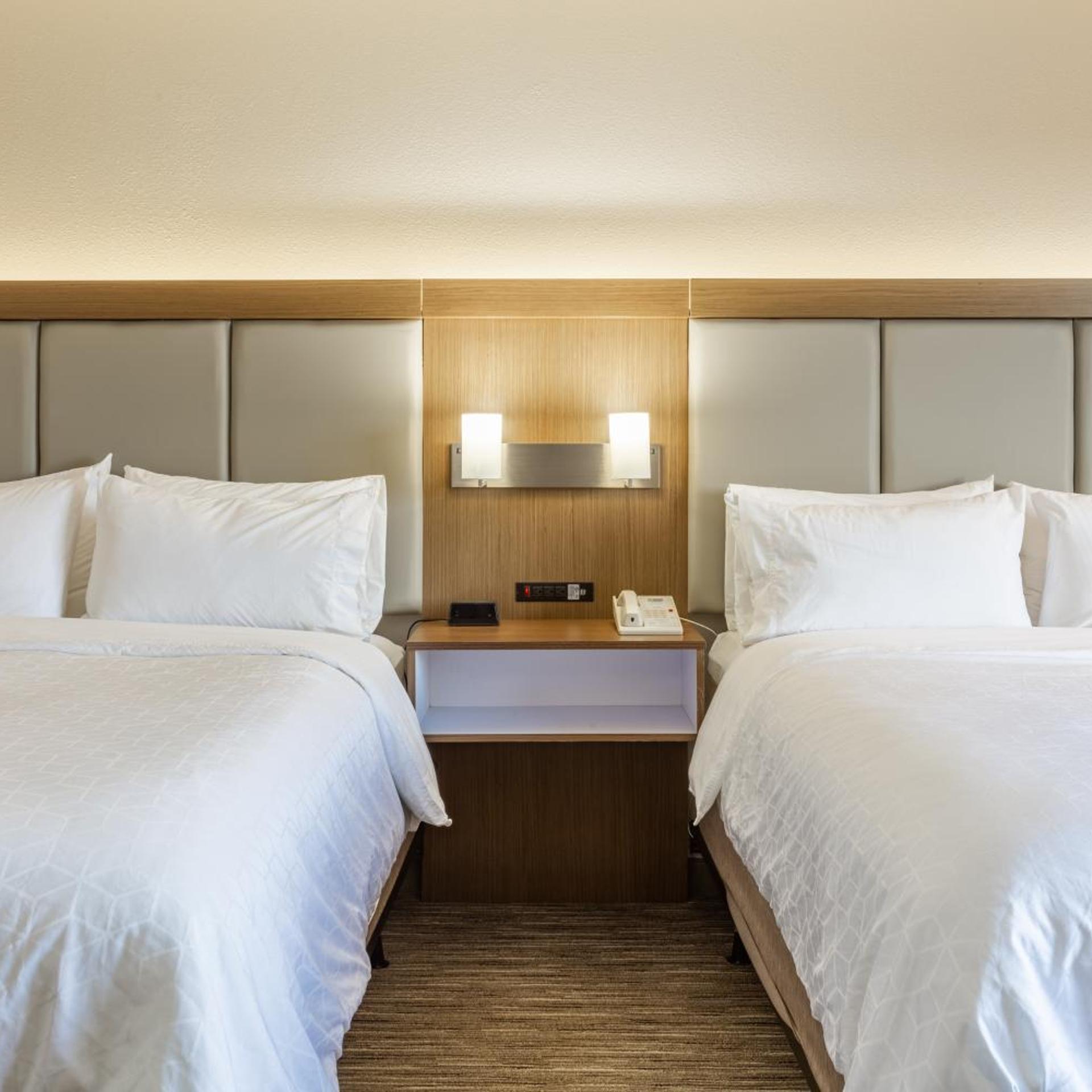 holiday inn express hotel and suites rockford loves park by ihg