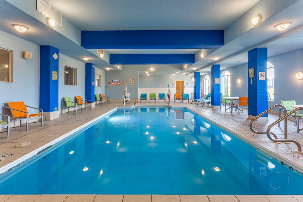 holiday inn express hotel and suites rockford loves park by ihg