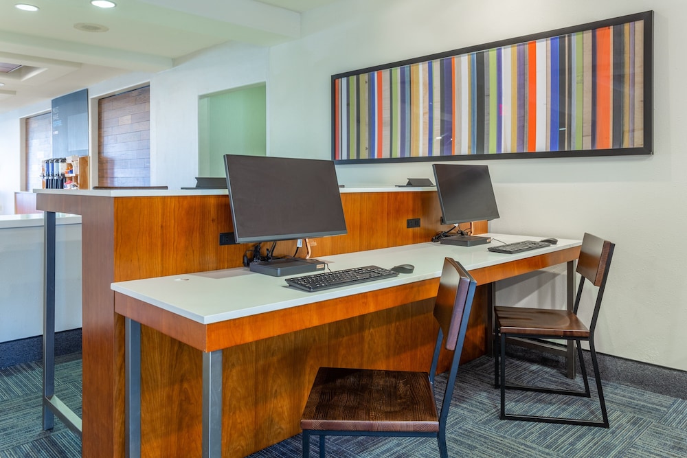 holiday inn express hotel and suites rockford loves park by ihg