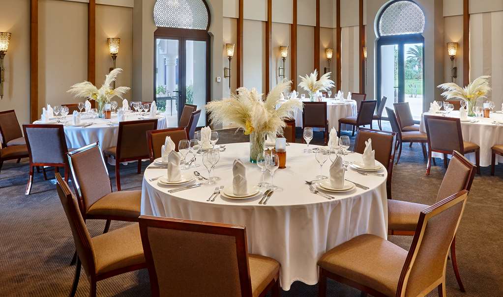 banyan tree tamouda bay