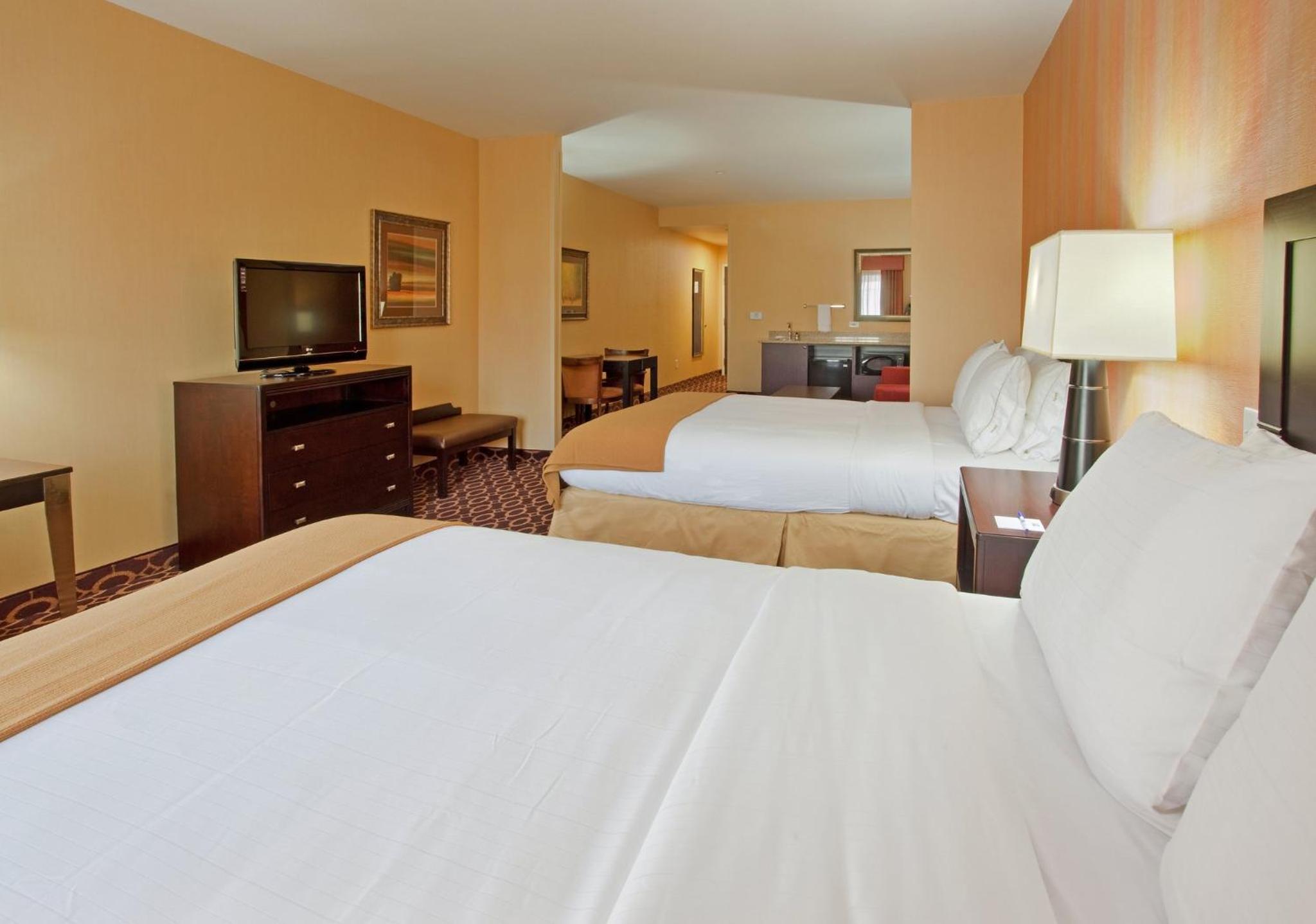 holiday inn express and suites sacramento ne cal expo