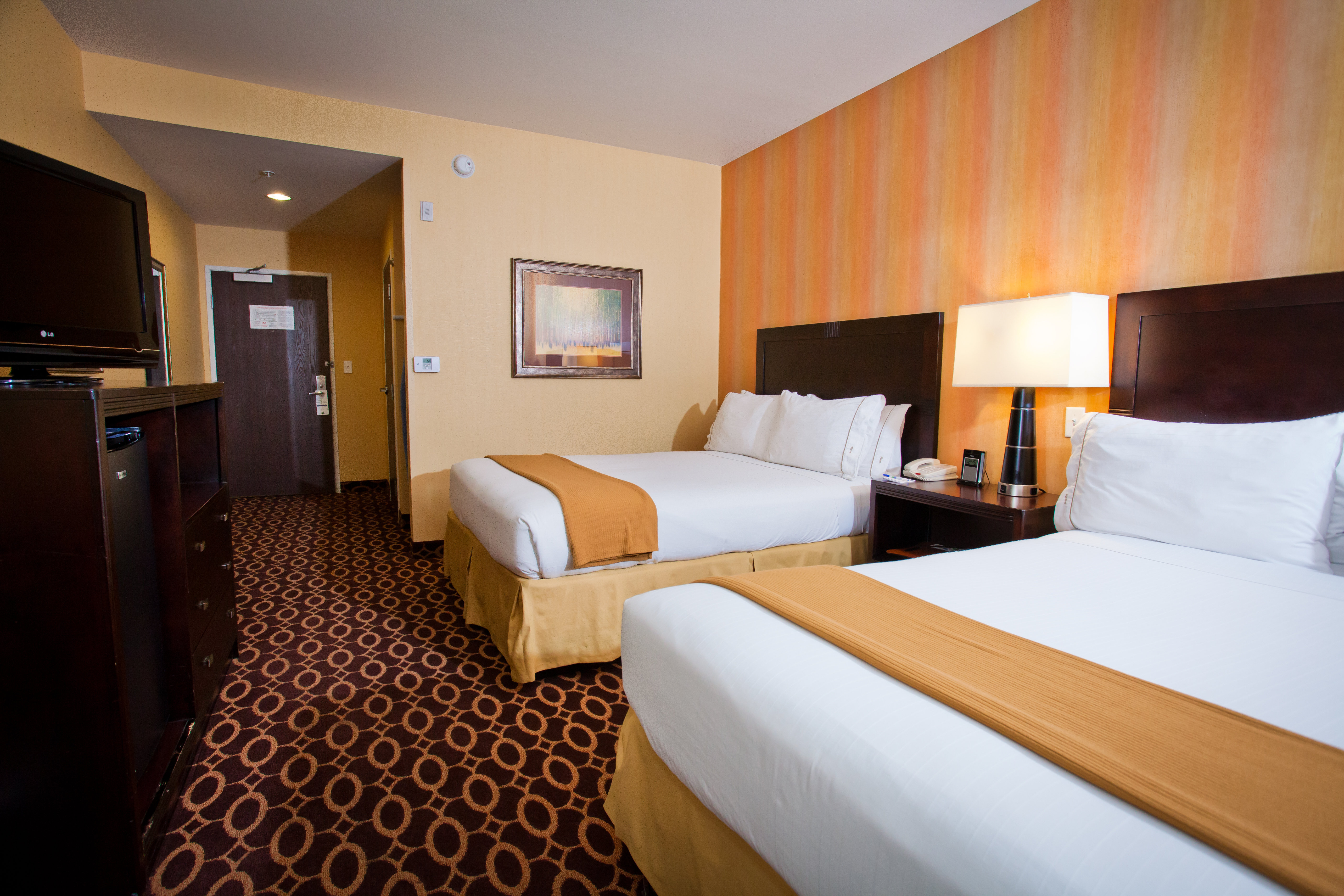 holiday inn express and suites sacramento ne cal expo