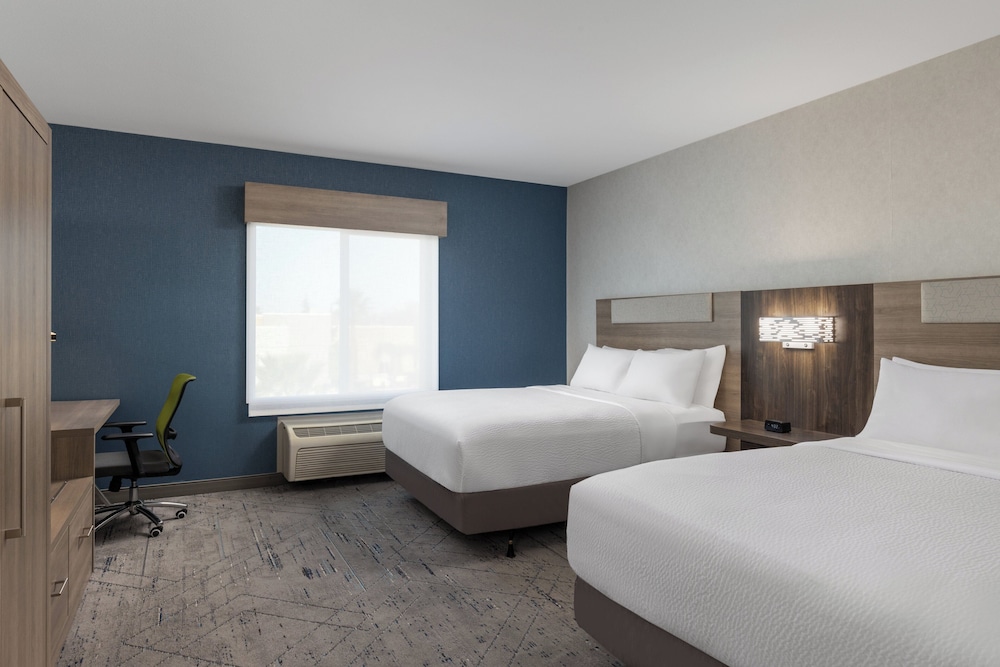 holiday inn express and suites sacramento ne cal expo