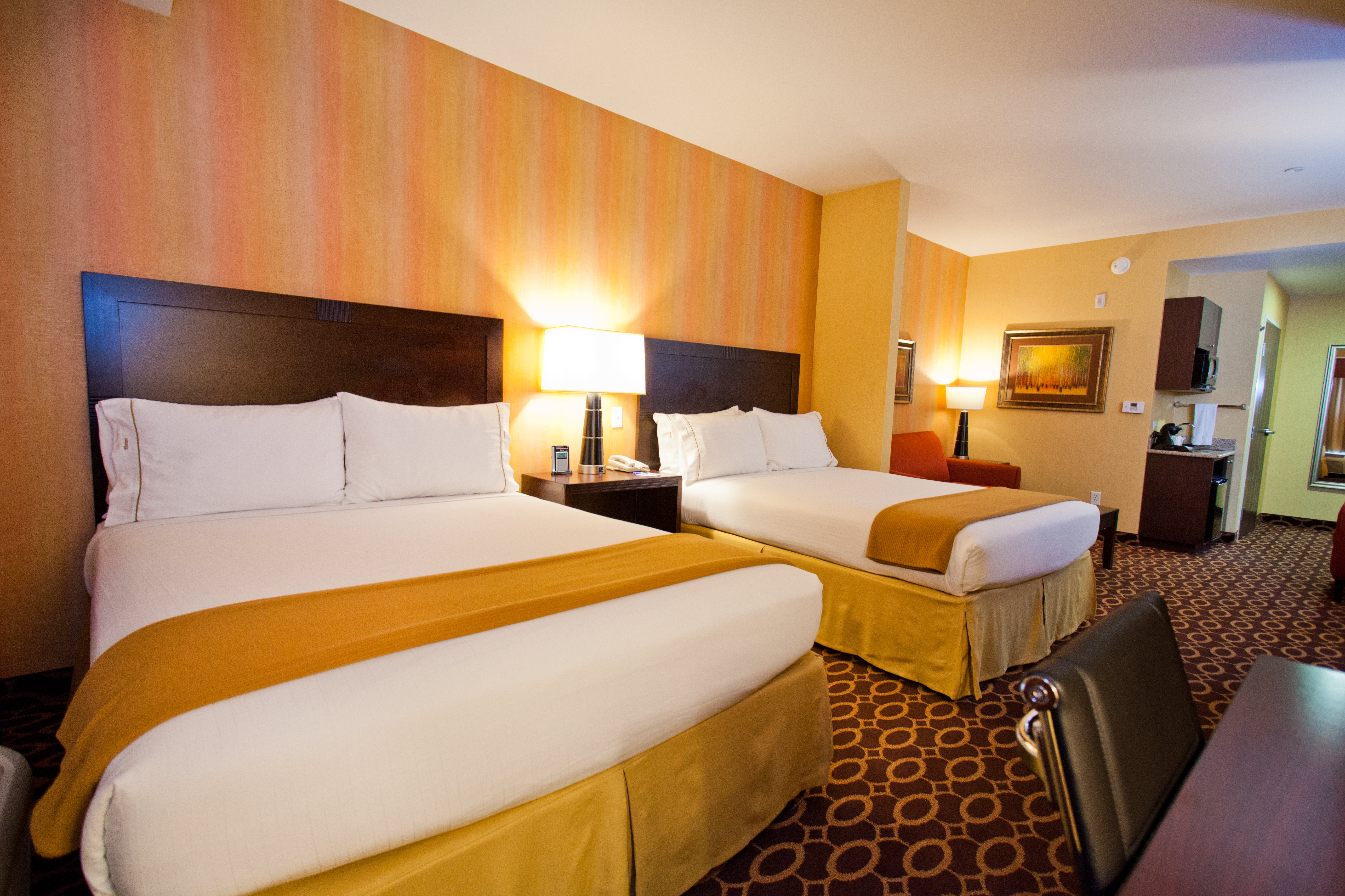 holiday inn express and suites sacramento ne cal expo