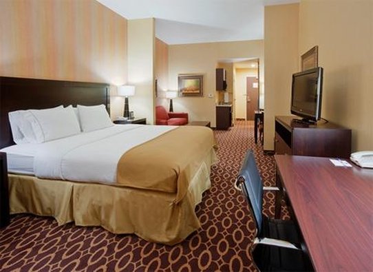 holiday inn express and suites sacramento ne cal expo