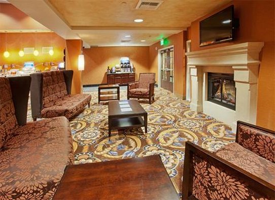 holiday inn express and suites sacramento ne cal expo