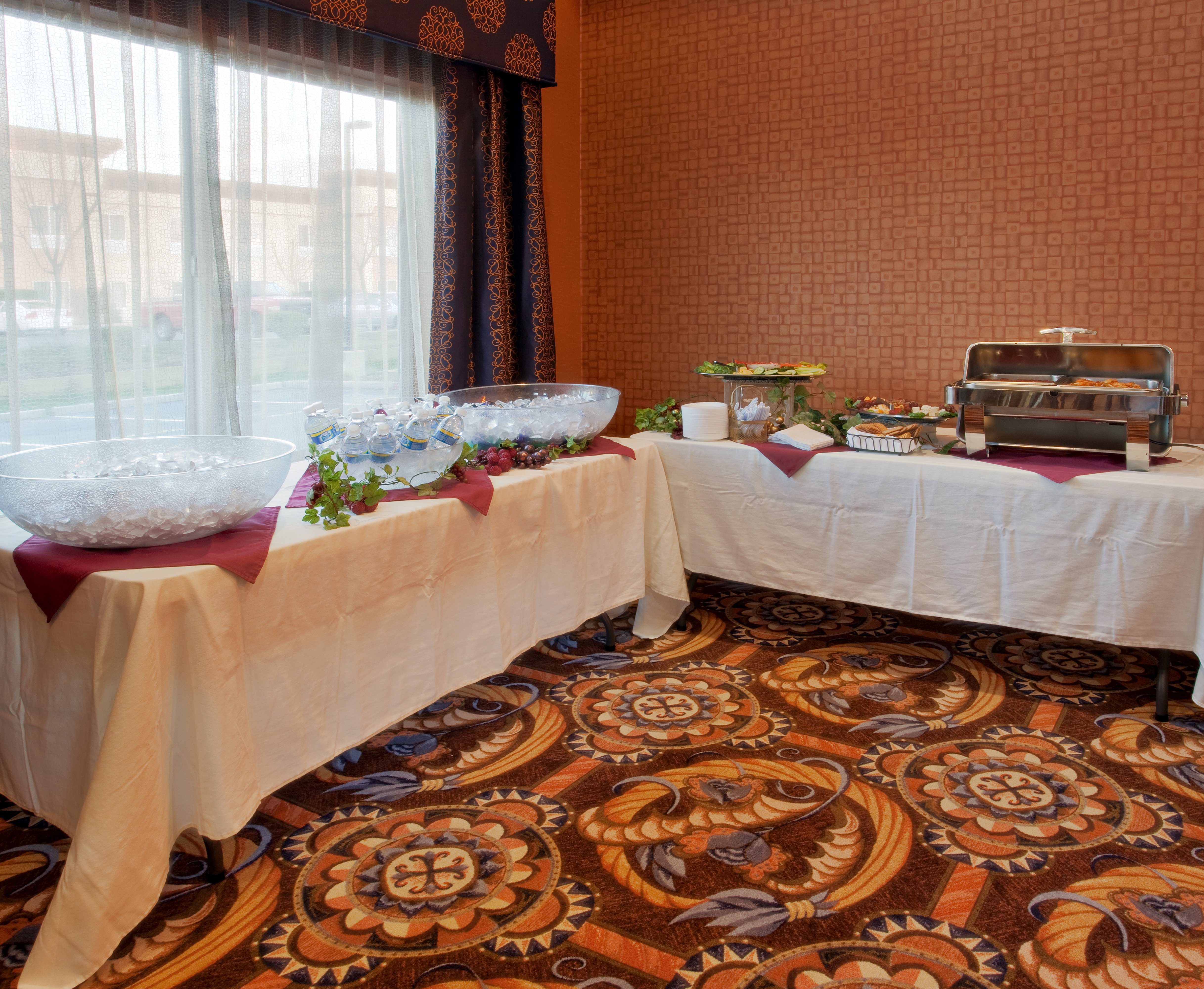 holiday inn express and suites sacramento ne cal expo
