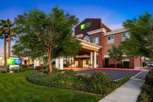 holiday inn express and suites sacramento ne cal expo