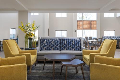 holiday inn express and suites sacramento ne cal expo