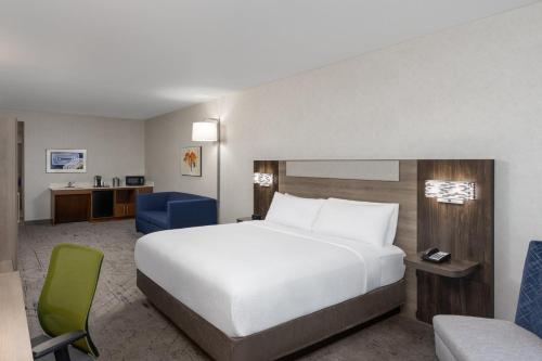 holiday inn express and suites sacramento ne cal expo