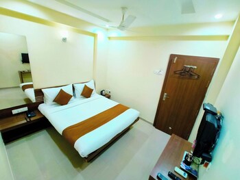 hotel sai srushti by neem square