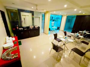 Hotel Sai Srushti By Neem Square,Pimpal Wadi Road,3 star