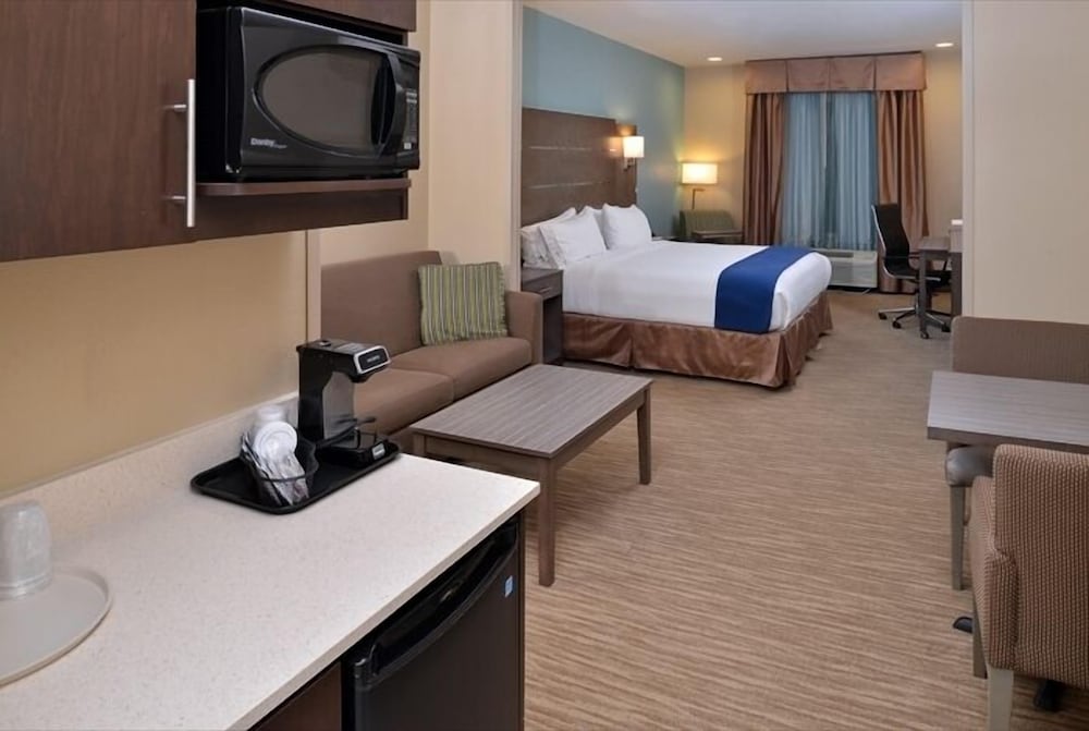 holiday inn express hotel and suites schulenburg by ihg