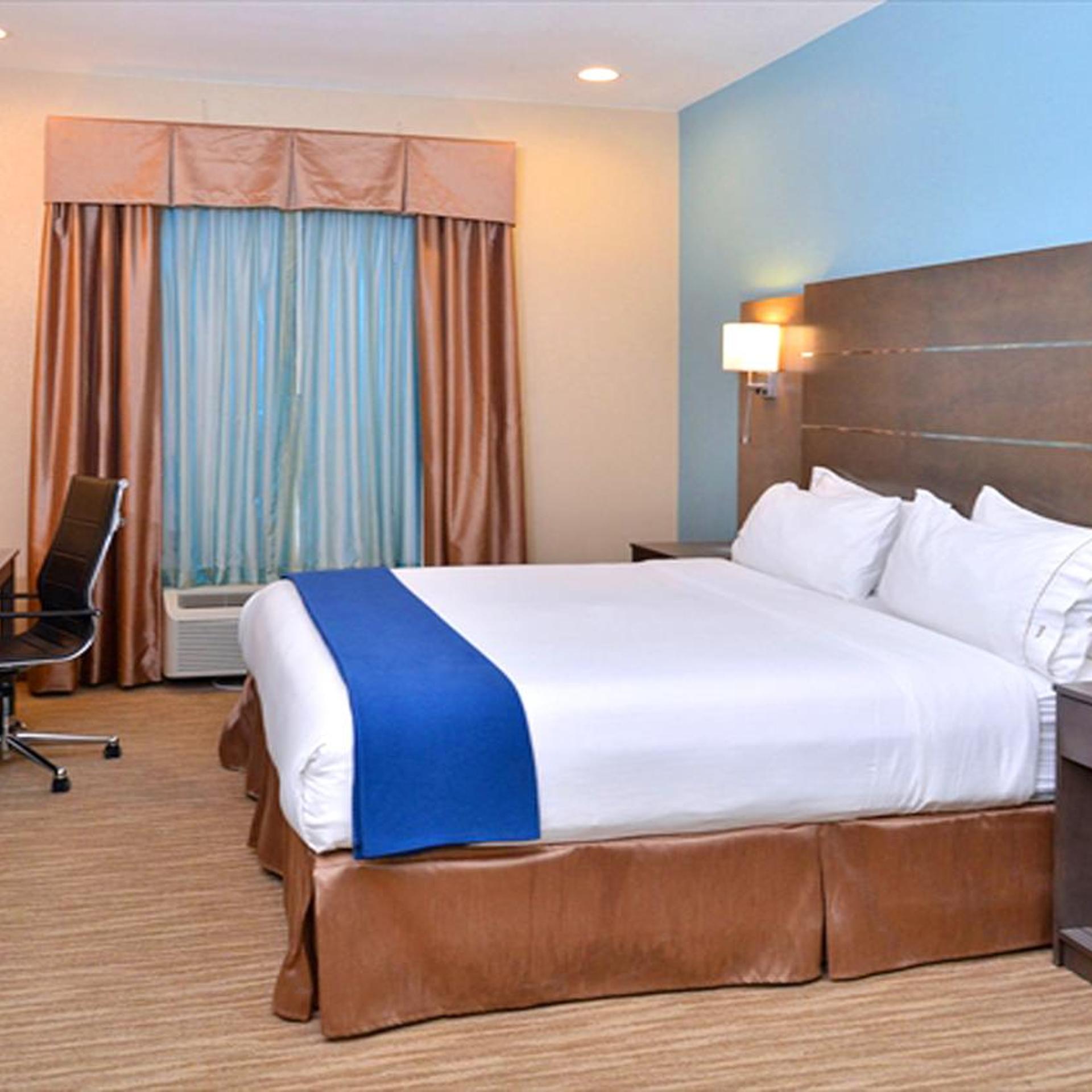 holiday inn express hotel and suites schulenburg by ihg